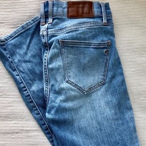 Madewell light wash skinny crop